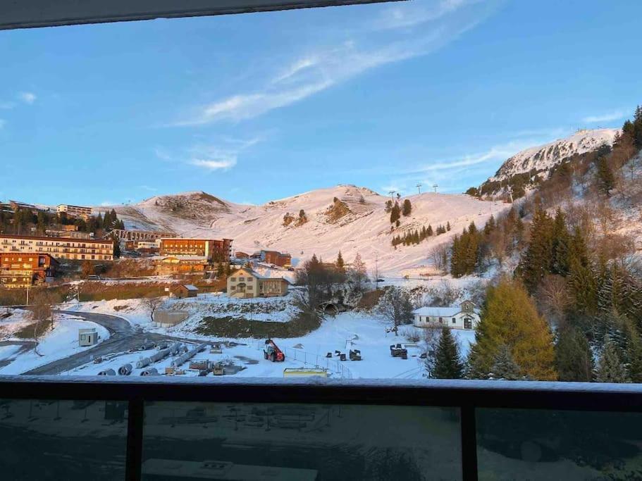 Studio Refait A Neuf Avec Balcon - Famille - Parking Couvert Chamrousse Exterior photo